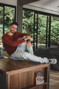 8e951fba-4c88-492d-8b30-8804ed50e386